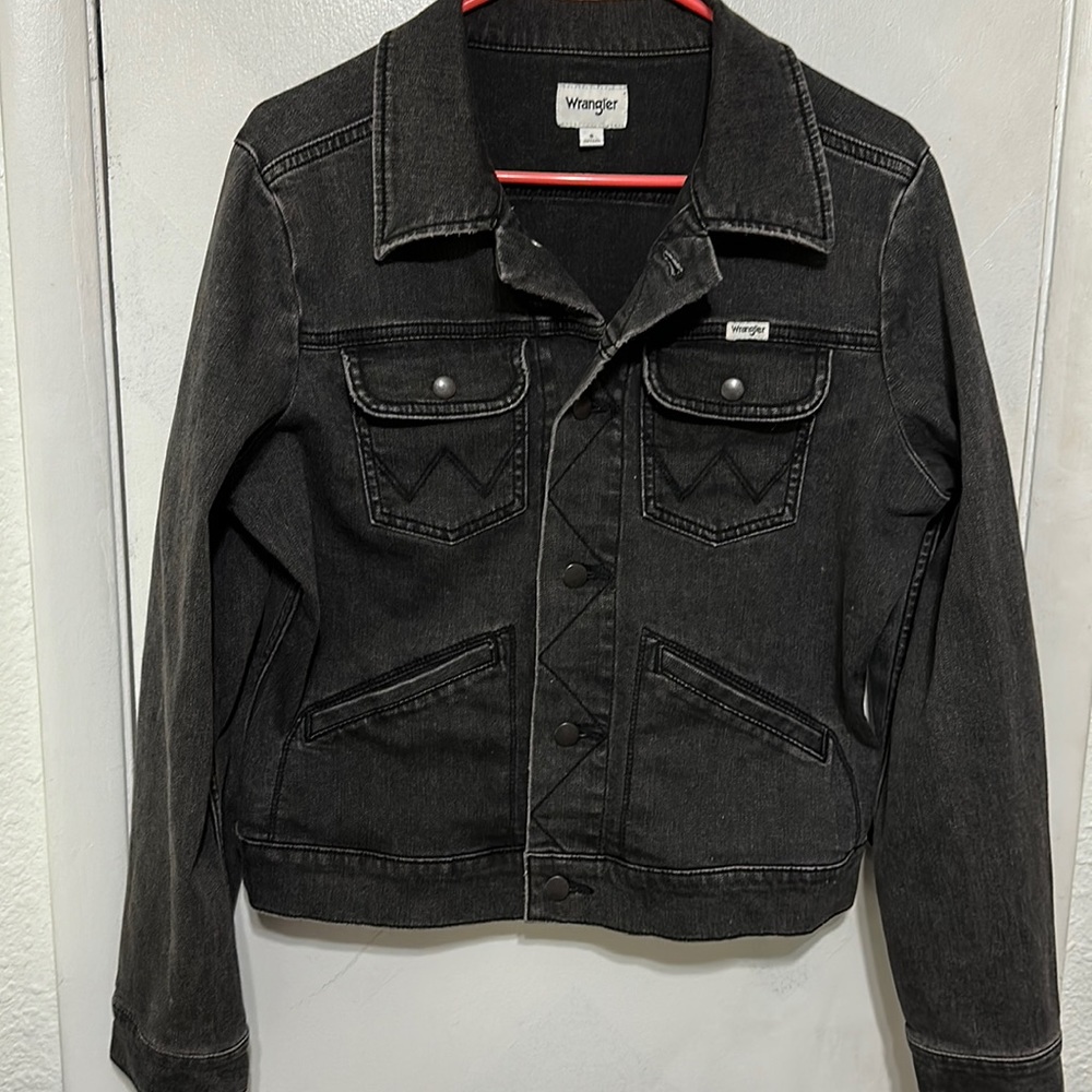 1990’s Wrangler Woman’s black denim jacket